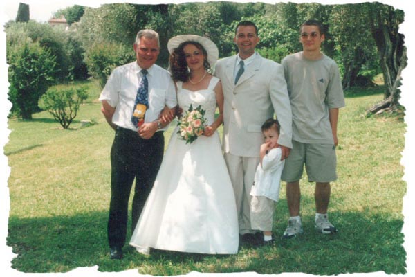 [ 09 ] Jol, Marie-Jose, Laurent, Benjamin en  2000, au mariage de  Laurent et Marie-Jose